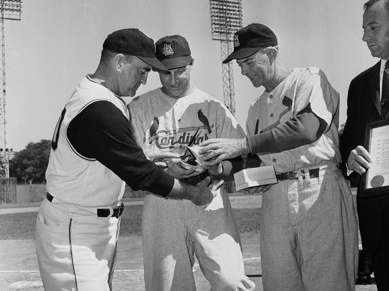 Pittsburgh manager Danny Murtaugh (left) with Stan Musial (center) and St. Louis manager Johnny Keane