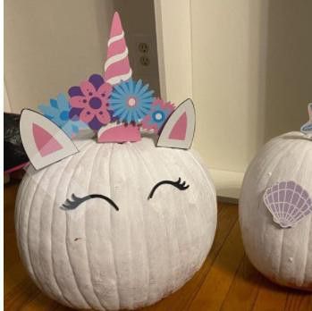 Pumpkin decorating kit