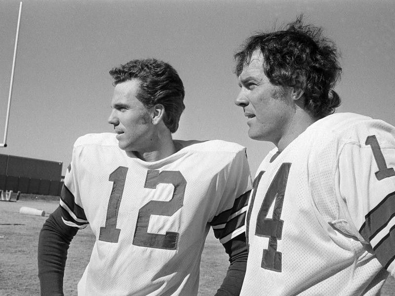 Roger Staubach and Craig Morton at practice