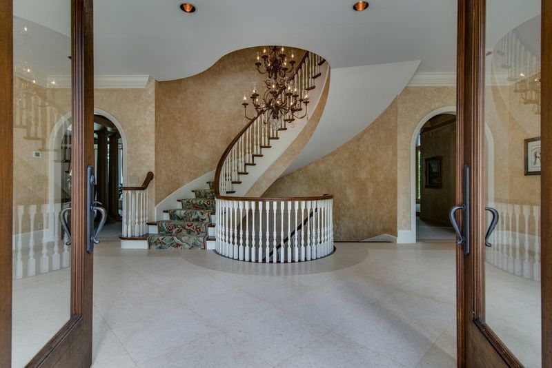 Staircase in Reba McEntire's old house