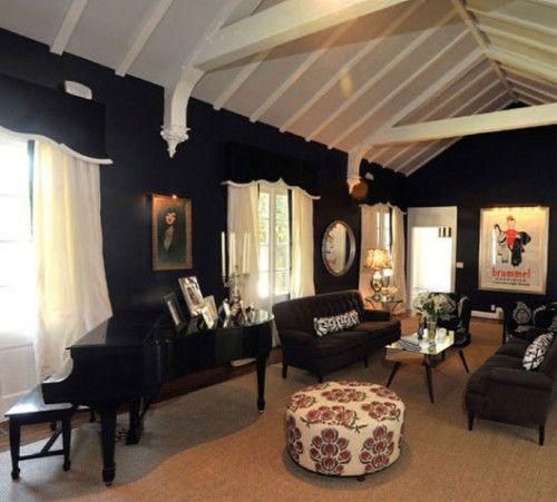 Taylor Swift house: Living Room