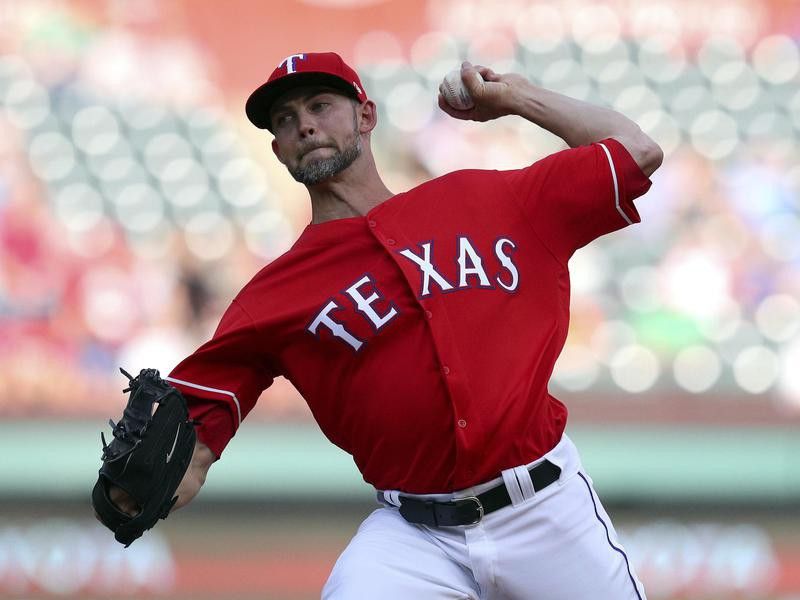Texas Rangers starting pitcher Mike Minor