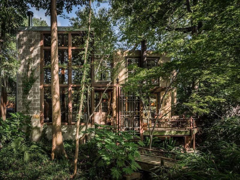 The Extraordinary Treehouse in Dallas