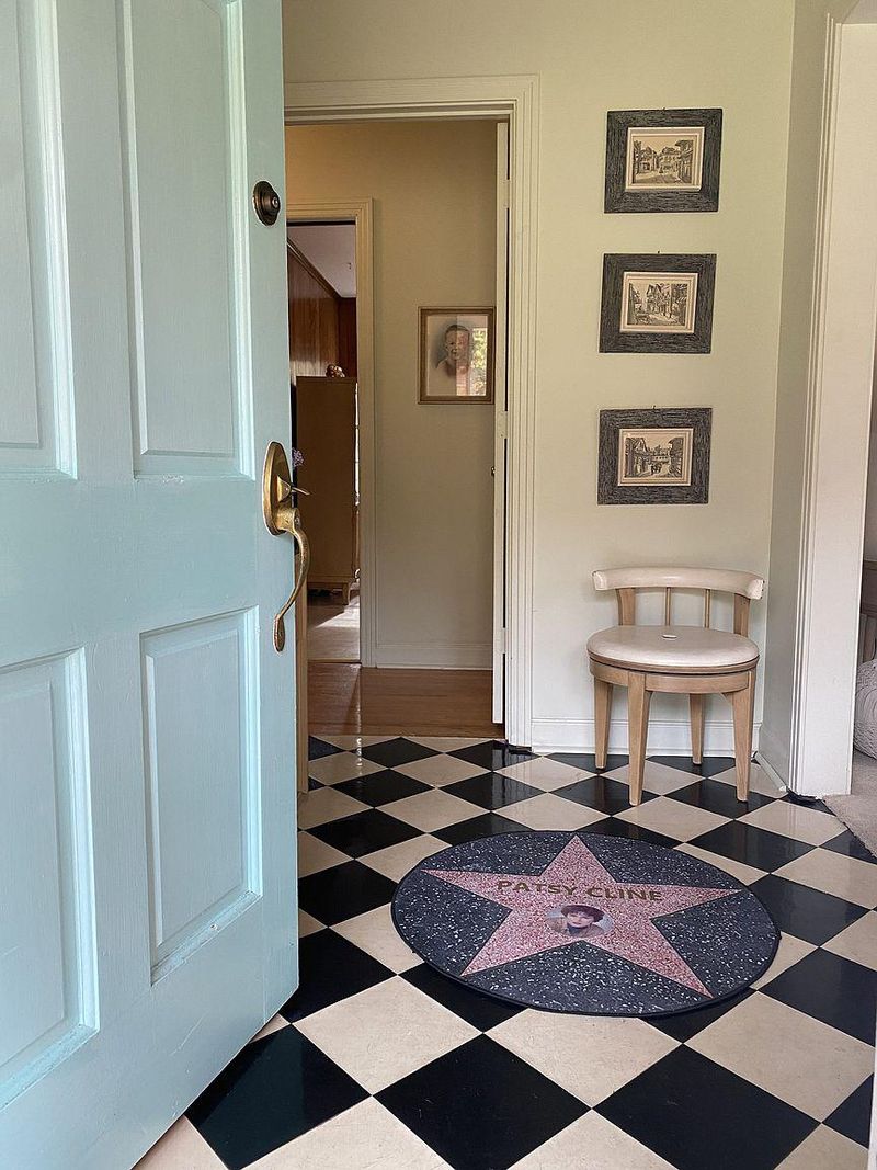 The foyer with Patsy Cline's Hollywood Star