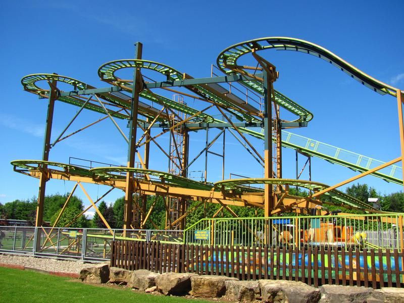 Treetop Twister theme park ride