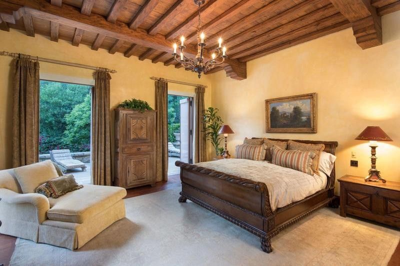 Villa Firenze bedroom