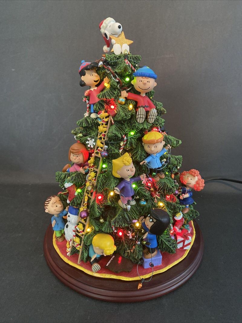 Vintage Peanuts Christmas tree decoration