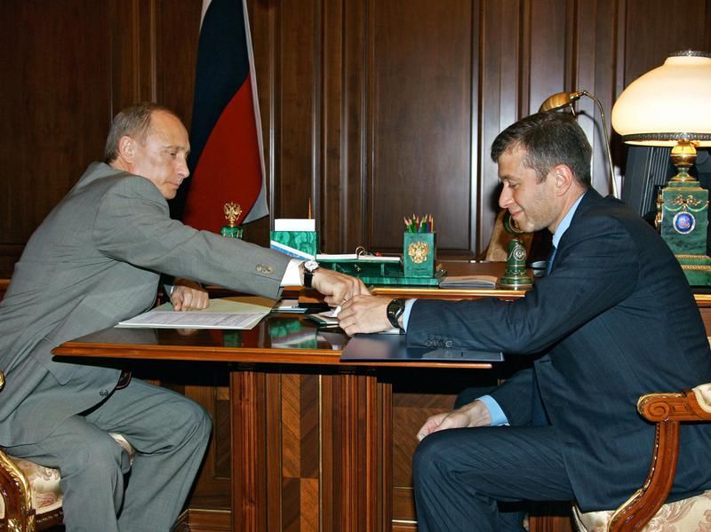 Vladimir Putin and Roman Abramovich