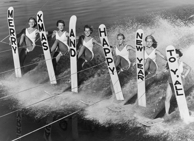 Waterskiing women