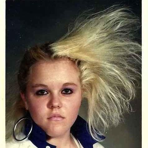 Wild 1980s hair for girls