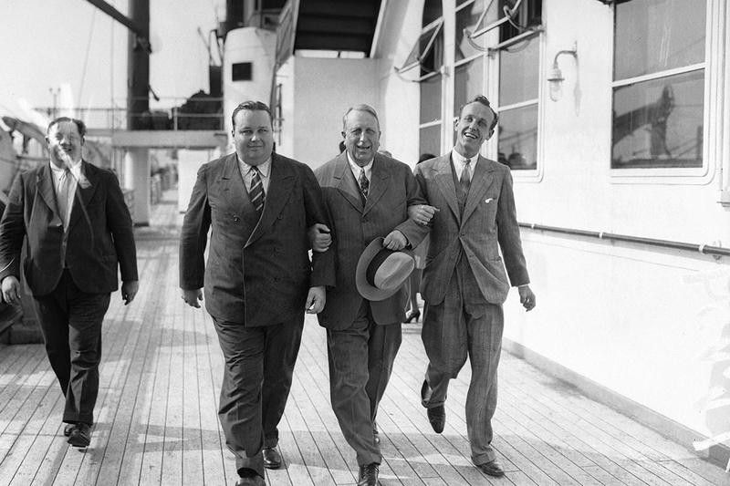 William Randolph Hearst (center) and his sons, George (left) and William Jr.