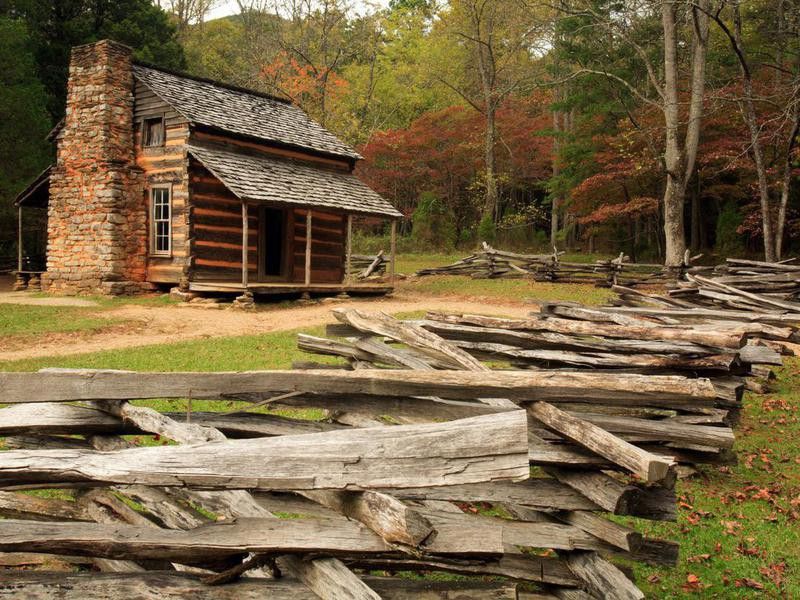 Wood cabin in Great Smoky Mountains National Park